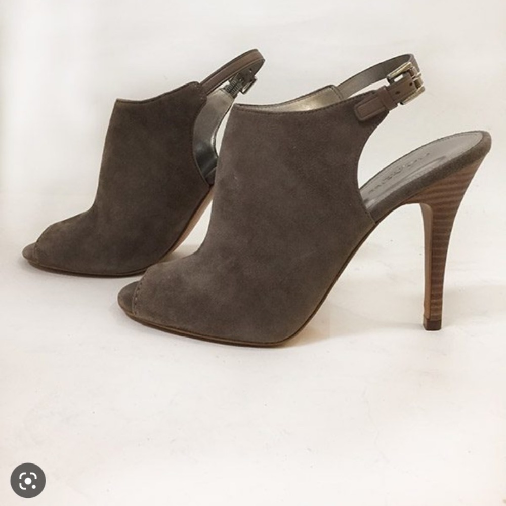 COACH Barely worn taupe suede sling back stilettos sz 9